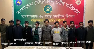 মোহাম্মদপুরে সেনাবাহিনীর অভিযানে গ্রেপ্তার ১১